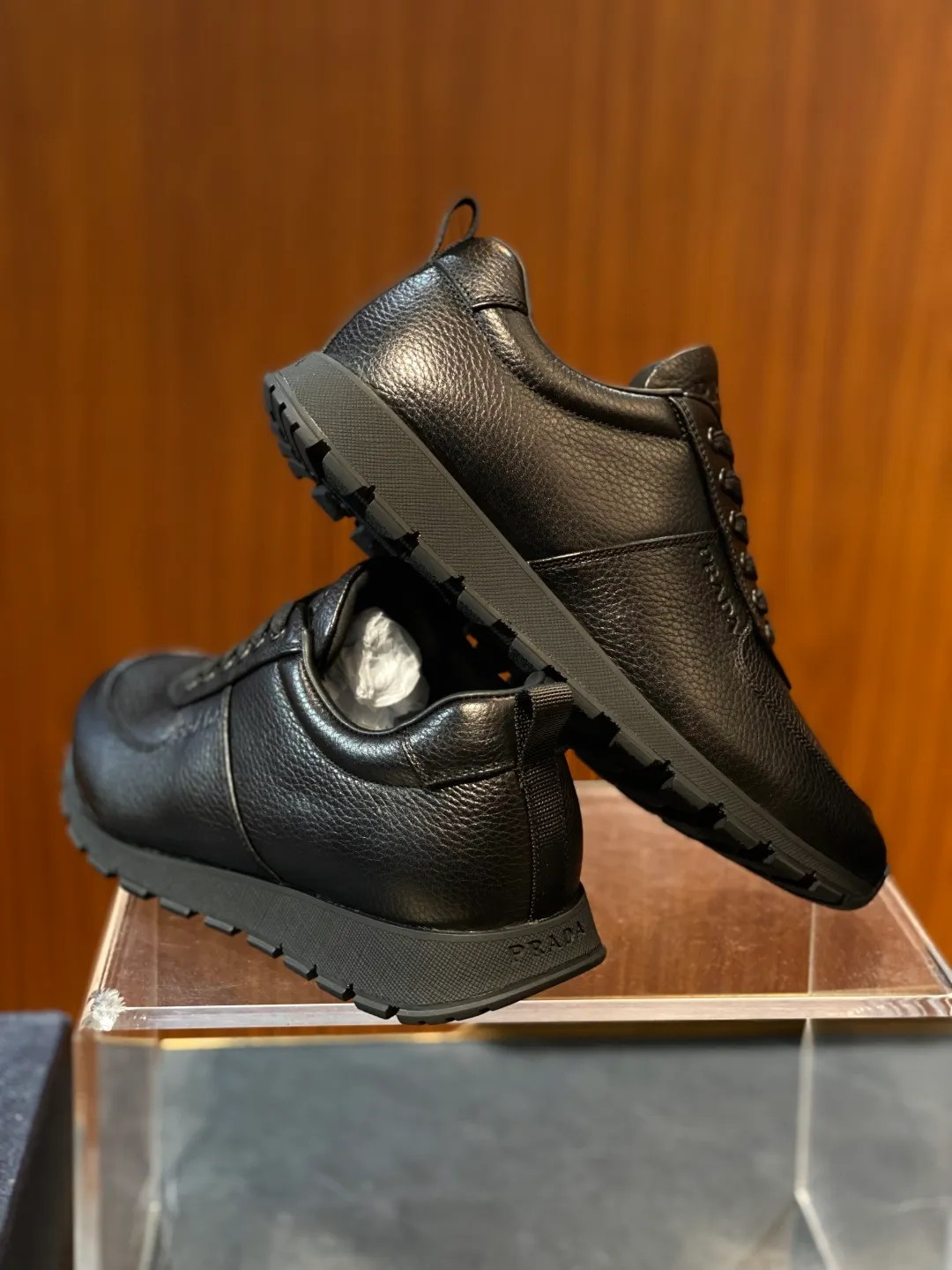 💰700 PRAD*Prax 01 Soft leather sneakers ♞size; 39~46 Form and function merge into one, sports inspiration and exquisite craftsmanship quietly meet: Prada men’s sneaker series features unique and clever designs, including Prada Downtown, Cloudbust Thunder 57 #Prada Collision Cross.